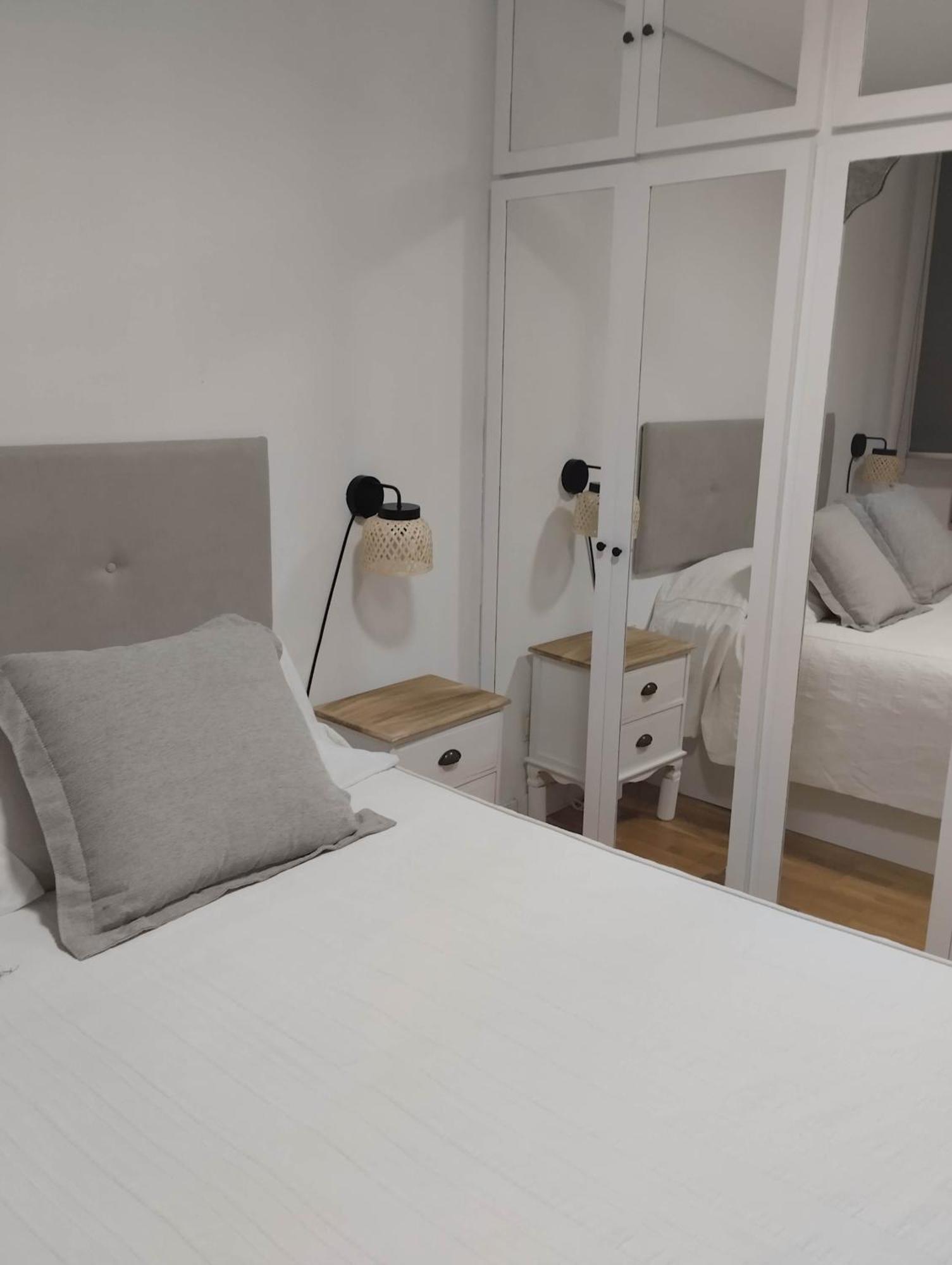 Bonito Piso Zonas 1'5 Del Centro Apartman Pamplona Kültér fotó